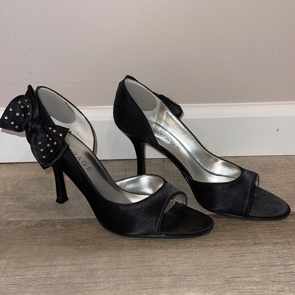 Rampage Black Satin Peep Toe Pumps - Picture 1 of 8